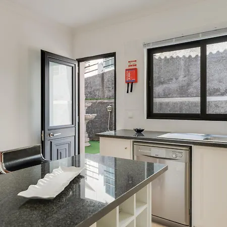 Andrade's By Madeira Сasa de vacaciones Caniço