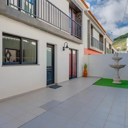 Andrade's By Madeira Сasa de vacaciones Caniço