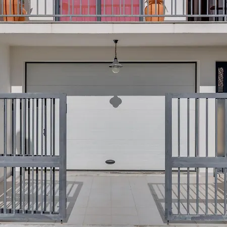 Andrade's By Madeira * Caniço