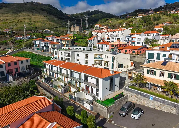 Andrade's By Madeira Caniço