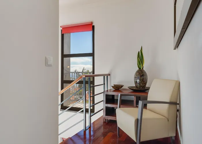 Andrade's By Madeira * 카니코